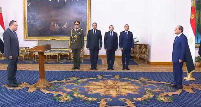 بعد حلفه اليمين الدستورية أمام فخامة الرئيس السيسي:  رئيس جامعة طنطا يهنىء الدكتور عبد العزيز قنصوة لتكليفه وزير للتعليم العالي والبحث العلمي